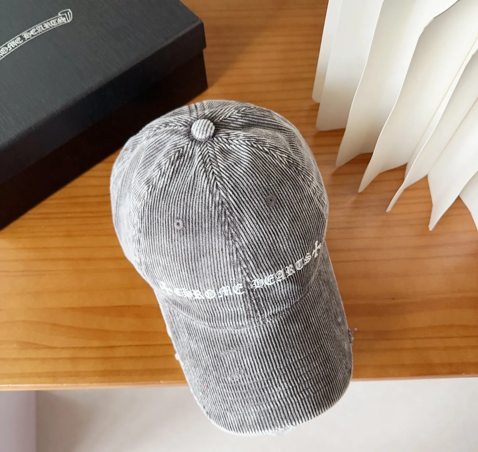 💰56 Chrome Hearts 💓Early autumn Korean style fashion retro distressed hole hat wear design versatile baseball cap peaked cap